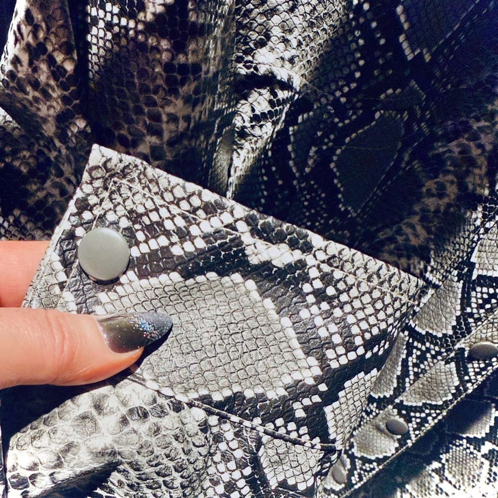 ASOS Design Pleather Snakeskin Button Up Oversized Shacket - Picture 12 of 16